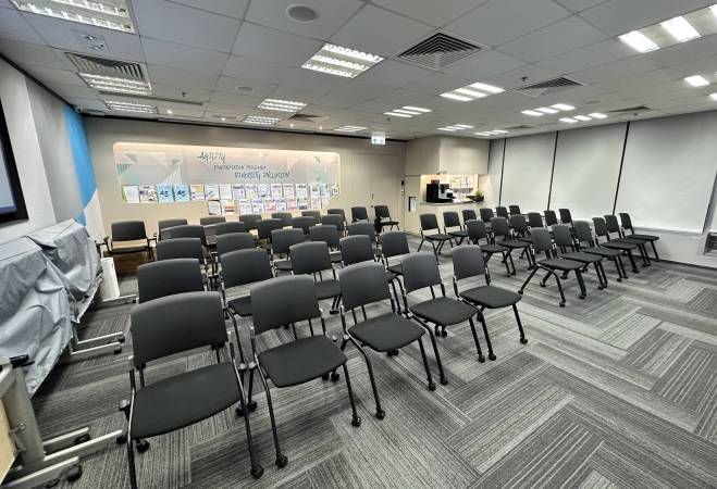 Theatre Setting Room 1 (750 sq. ft.) 30 – 50 persons